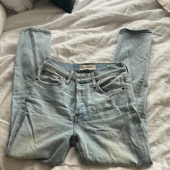 Aritzia - Denim Forum Yoko light wash straight jeans - Picture 2 of 4